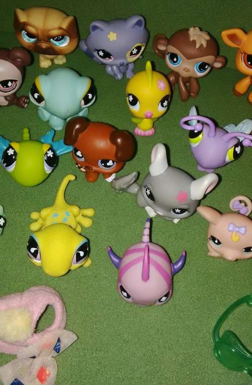 Rare LPS Lot Of 28 Littlest Pet Shop Toys In Mint Condition
