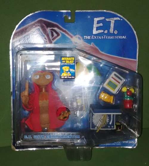 E.T The Extra Terrestrial Interactive Figure With Communicator, Exclusive, Mint On Card