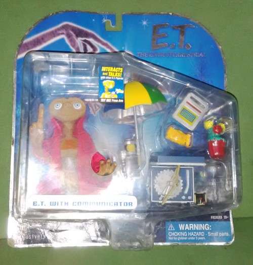 E.T The Extra Terrestrial Interactive Figure With Communicator, Exclusive, Mint On Card
