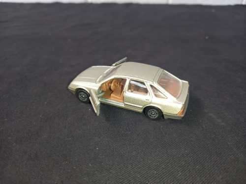 Vintage Corgi Ford Sierra 2.3 Ghia Die-cast Model With Opening Front Doors In Near Mint Condition