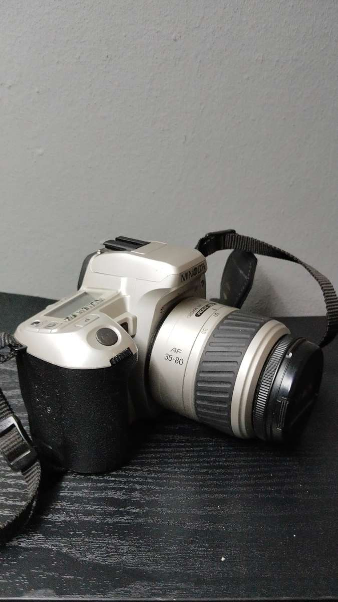 Minolta Dynax 404 Si