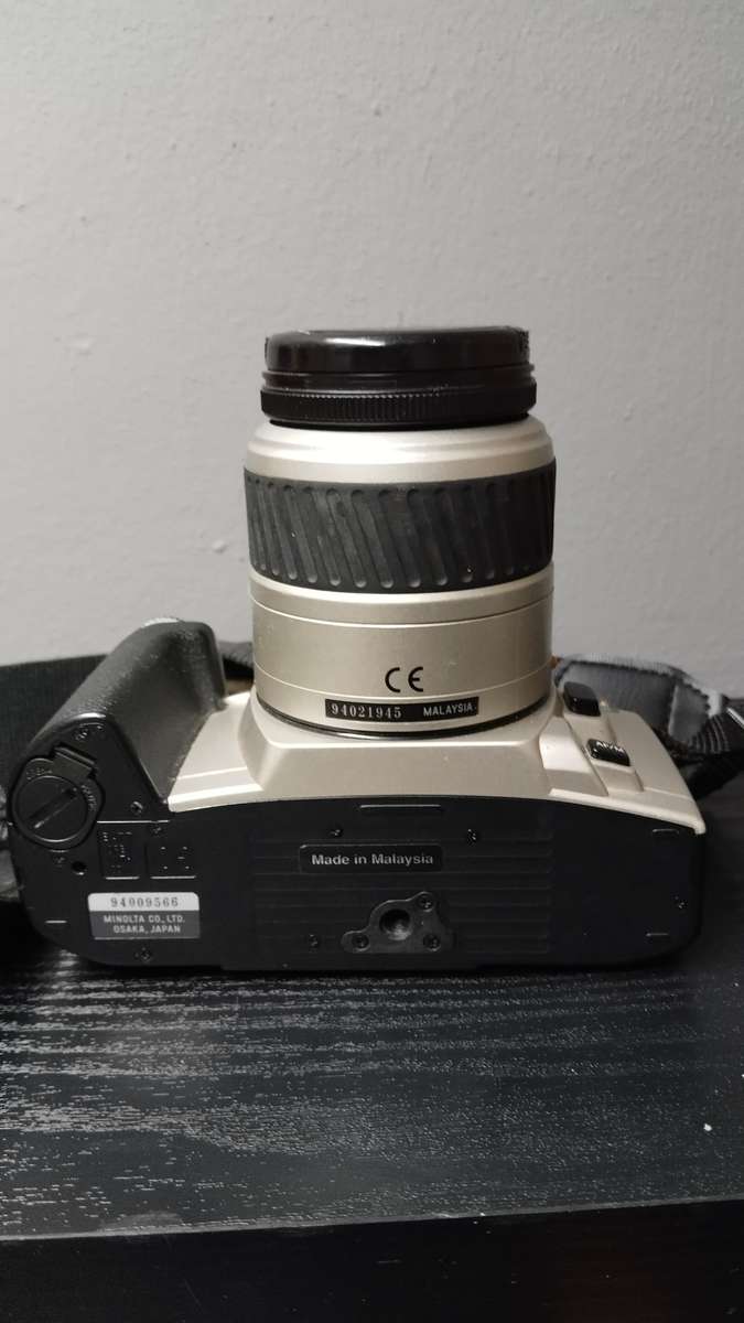 Minolta Dynax 404 Si