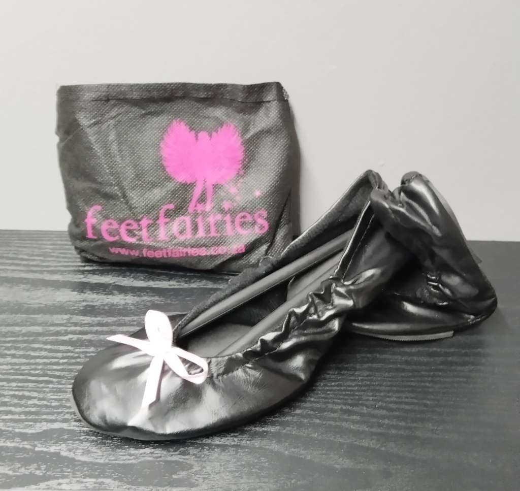 FeetFaries Fold-up Shoes and Carrier Bag  Size S/M