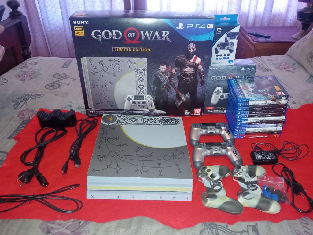 PS4 PRO GOD OF WAR LIMITED EDITION 1TB CONSOLE BUNDLE