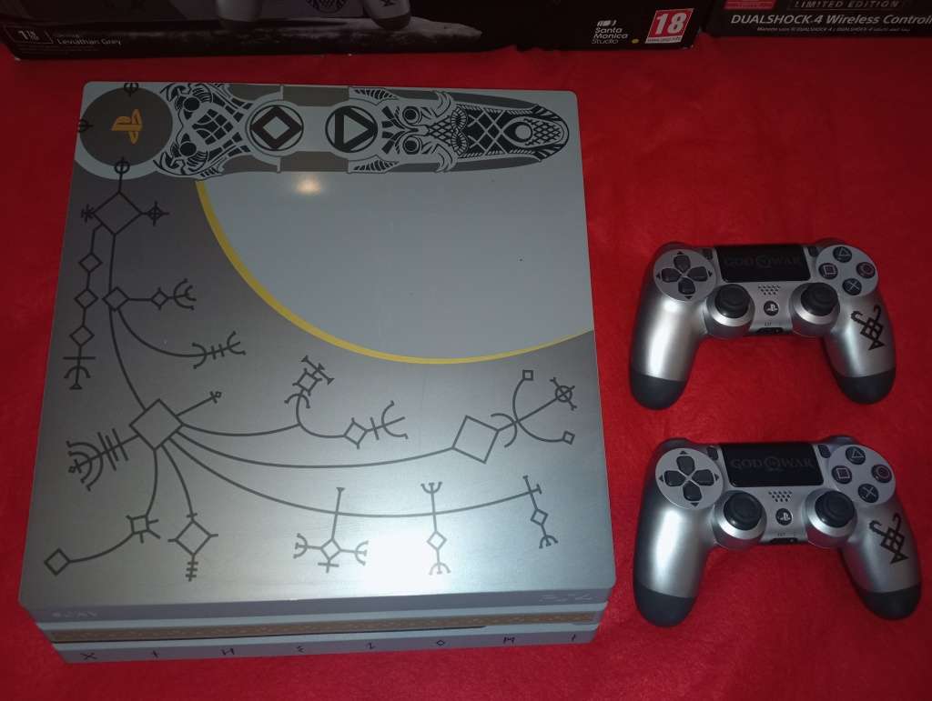 PS4 PRO GOD OF WAR LIMITED EDITION 1TB CONSOLE BUNDLE