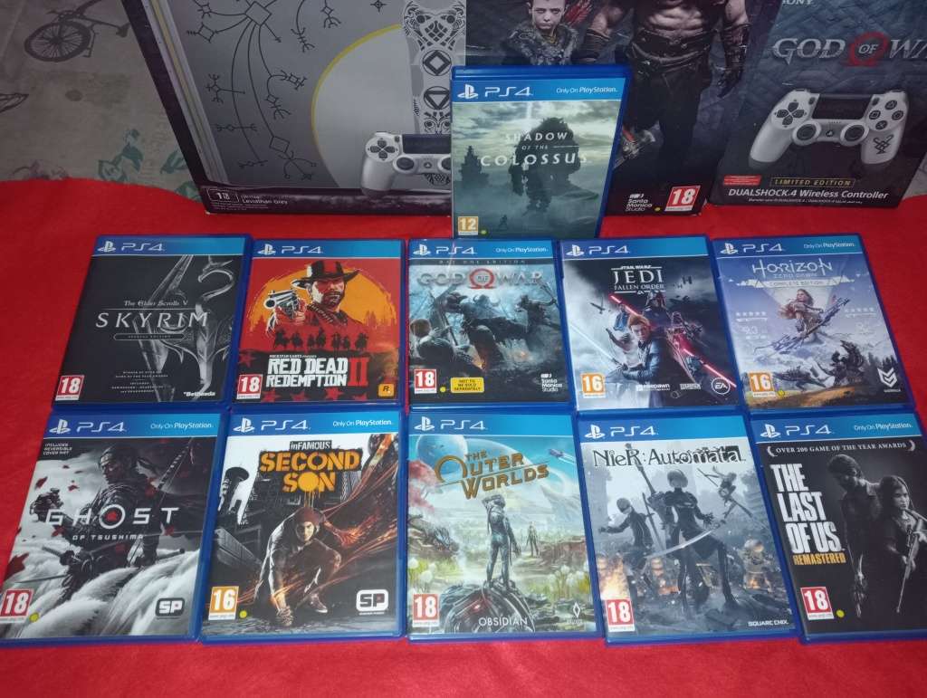 PS4 PRO GOD OF WAR LIMITED EDITION 1TB CONSOLE BUNDLE