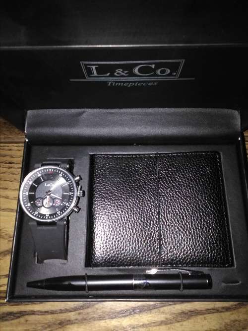 Men s Watches L Co. Watch Wallet Pen Set was sold for 127.00 on 31 Jan at 21 02 by Sellutrade 23 in Cape Town ID 324758696