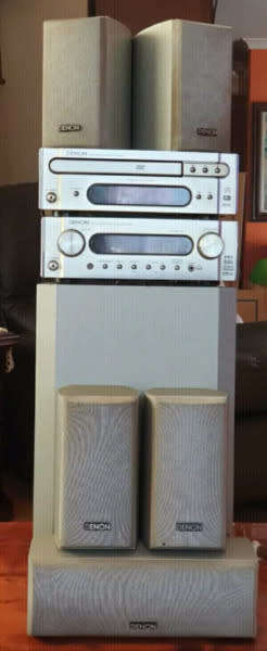 Denon DHT-M 330 DV (AVR-M330/DVD-M330/SYS-M330) Home Audio System