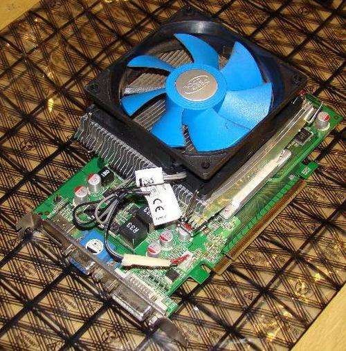 Nvidia 9800GT 1GB DDR3 256Bit PCI Express Graphics Card + DeepCool V90 VGA Cooler
