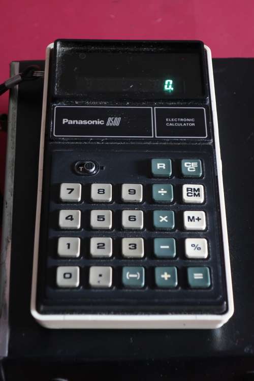 Rare PANASONIC JE-8500U ELECTRONIC CALCULATOR LED SCREEN _ IN EXCELLENT WORKING CONDITION