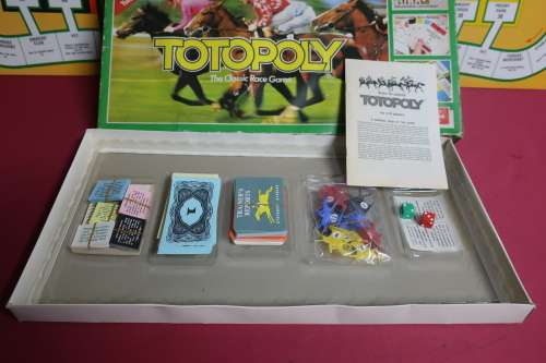 Totopoly Horse racing board game by Waddington`s