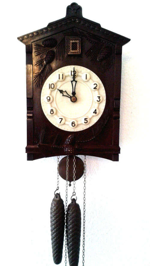 FREE SHIPING : VINTAGE RUSSIAN-SOVIET MECHANICAL  WALL CUCKOO CLOCK "MAJAK " 70-s