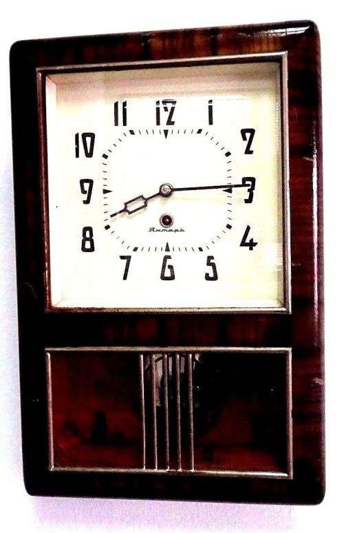 FREE SHIPING : VINTAGE SOVIET Pendulum Mechanical Wall clock Jantar with KEY 1950,s.WORK PERFECTLY