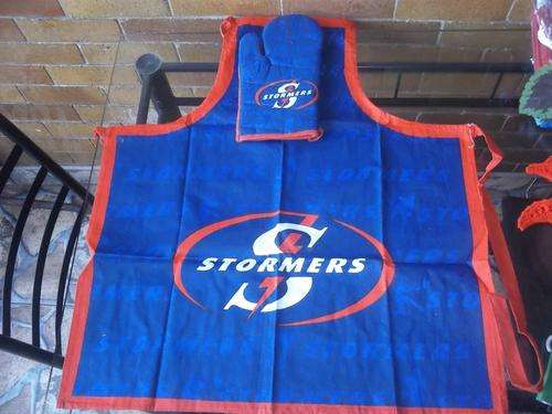 Super 15 Stormers apron and braai glove