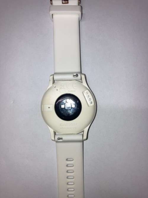 GARMIN WATCH VIVOMOVE HR SMARTWATCH - Rose Gold with White Silicone Strap and original charger