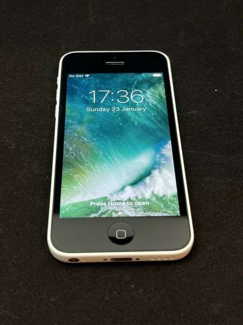 APPLE IPHONE 5C  - 8GB - White  -  Great Condition !!!  -  (  LAST ONE )