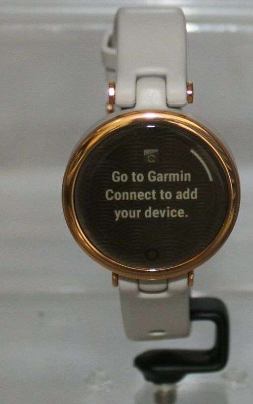 GARMIN Lily Rose Gold Bezel with Light Sand Case, Silicone Band, original Charger * SHOP DEMO *