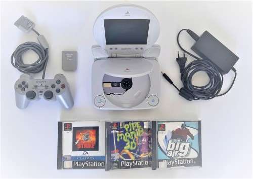 PS1 CONSOLE WITH SONY LCD SCREEN  -  `` ONLY ONE ON BOB ``  -  RARE COLLECTORS MODEL