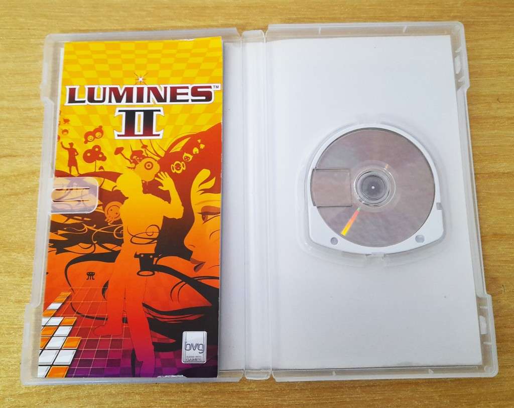 LUMINES II    (PSP)  -  Good condition !!!  -  (  SAME DAY SHIPPING  ) !!!