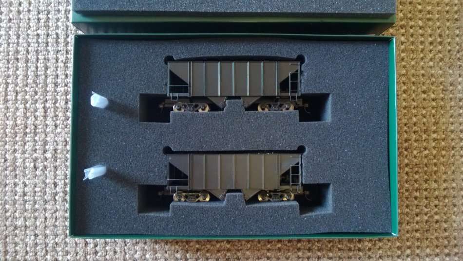 Bachmann On30 2-Bay Steel Hopper (Black)