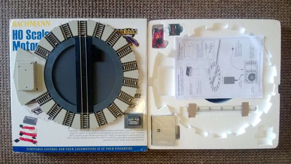 Bachmann HO (On30) Motorized Turntable