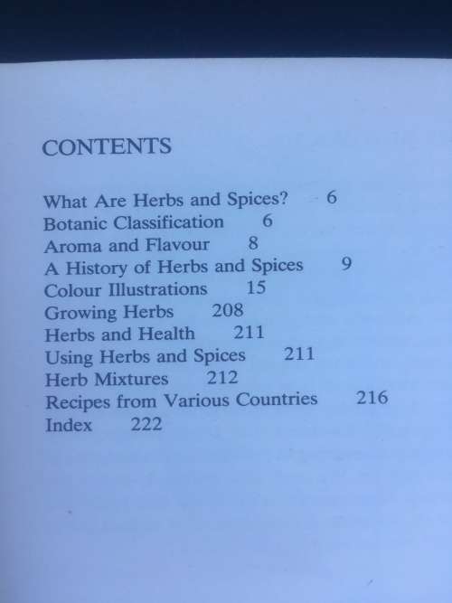 HERBS AND SPICES, HAMLYN COLOUR GUIDES, R55.