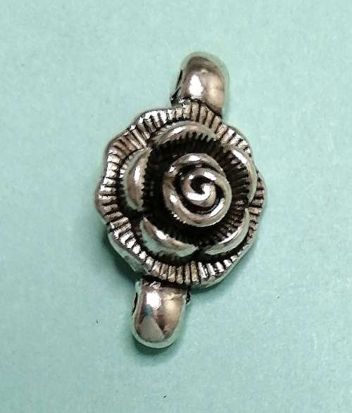 Vintage design Rose connector charm R3.50 each