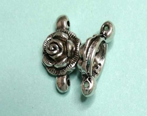 Vintage design Rose connector charm R3.50 each