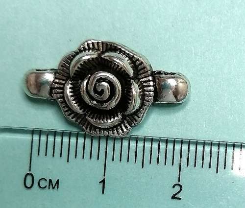 Vintage design Rose connector charm R3.50 each