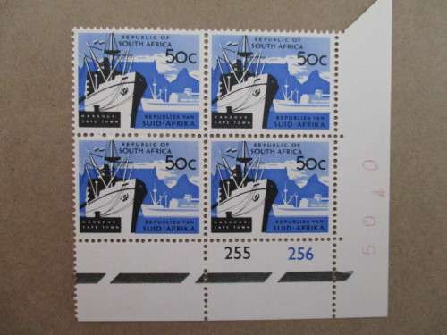 RSA SACC 272 CONTROL BLOCK MNH WITH RED SHEET NO. ONE FIGURE DROPPED