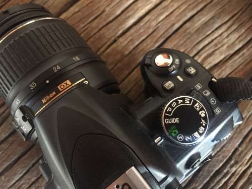 Nikon D3100 (Body + Lens)