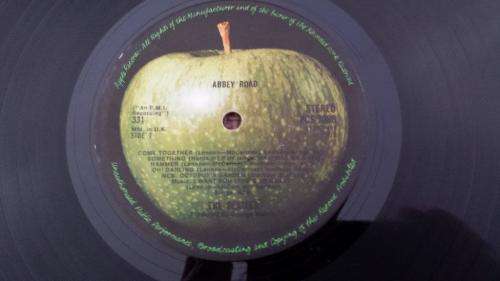 The Beatles - Abbey Road vinyl record - UK Pressing - PCS7088 - 1969