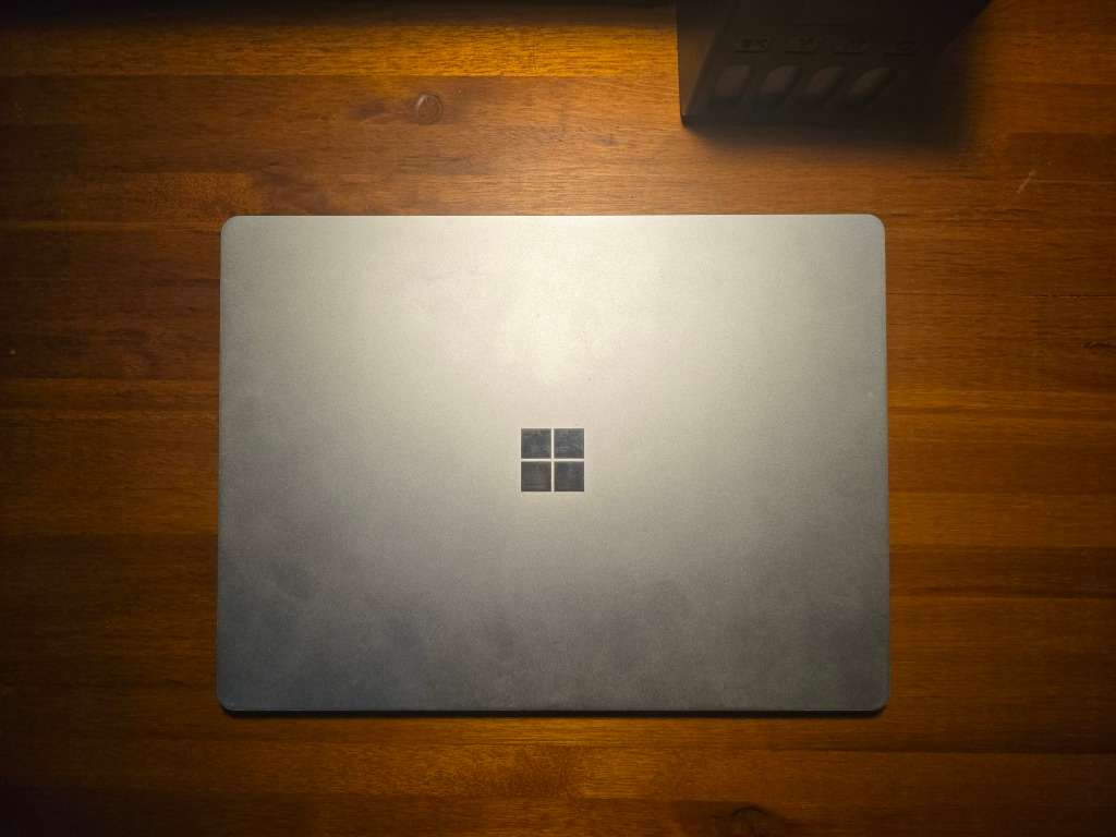 Microsoft Surface Laptop GO 1943