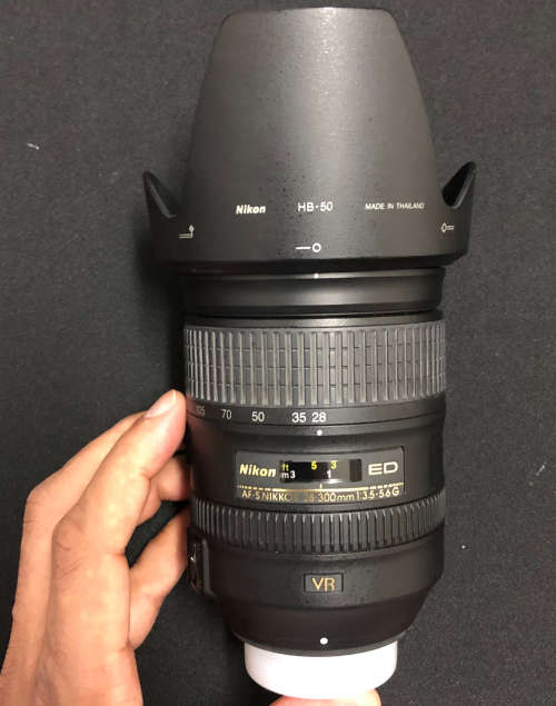 NIKON AF-S 28-300mm F3.5-5.6 G VR ED IF LENS