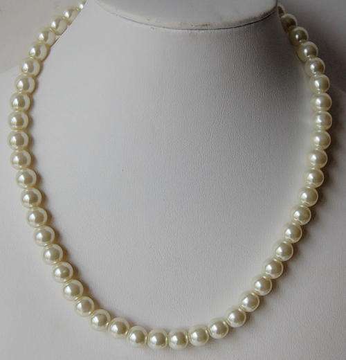 ELEGANT CREAMY LUSTRE FAUX PEARL NECKLACE