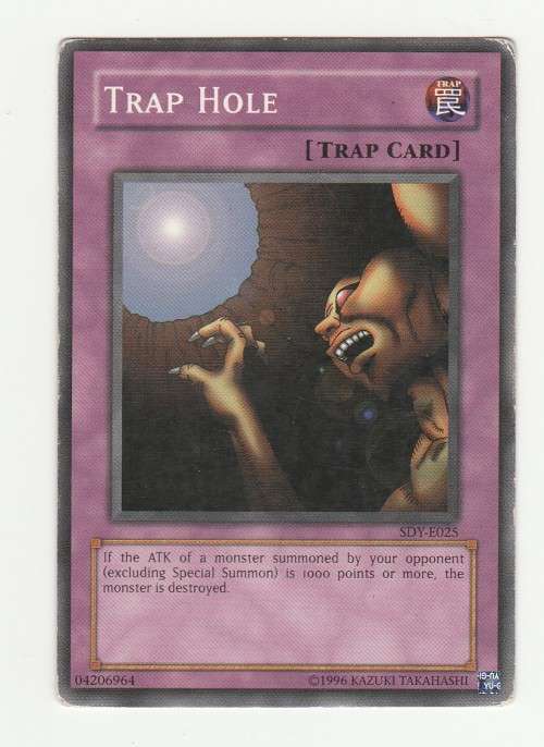 Yu-Gi-Oh! - Trap Hole - Starter Deck Yugi (SDY-E025) - Common
