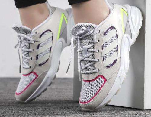 ADIDAS Women`s 90s Valasion Shoes Cloud White/Grey Six EG8422 - Size 7