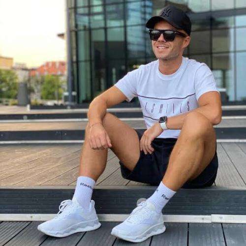 REEBOK Unisex ZIG Elusion Energy Shoes White/Dynamic Blue/White FV3842 - Size 10