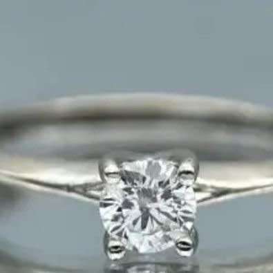 0.35CT Round Brilliant Diamond Ring - Evaluation R 24 400