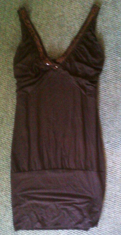 Stunning short and tight chocolate dress