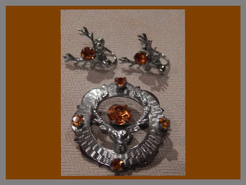 Deer brooch and earrings