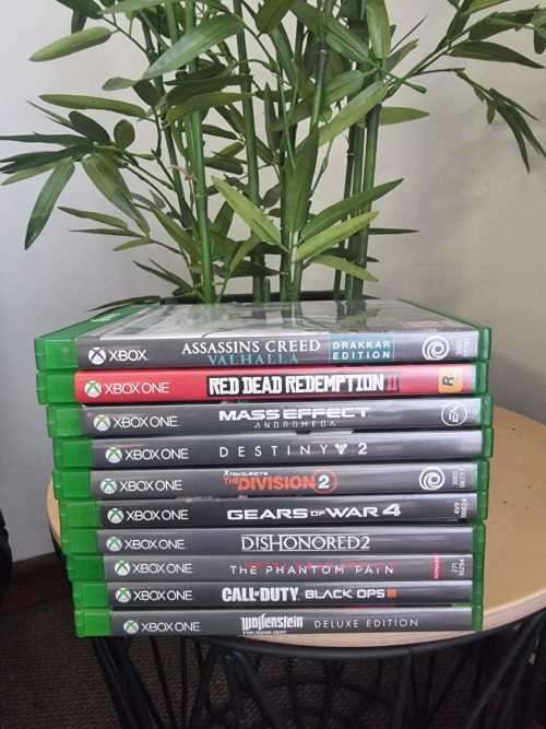 Xbox One X + 10 Games