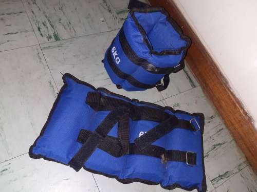 A set of 6kg ankle weights
