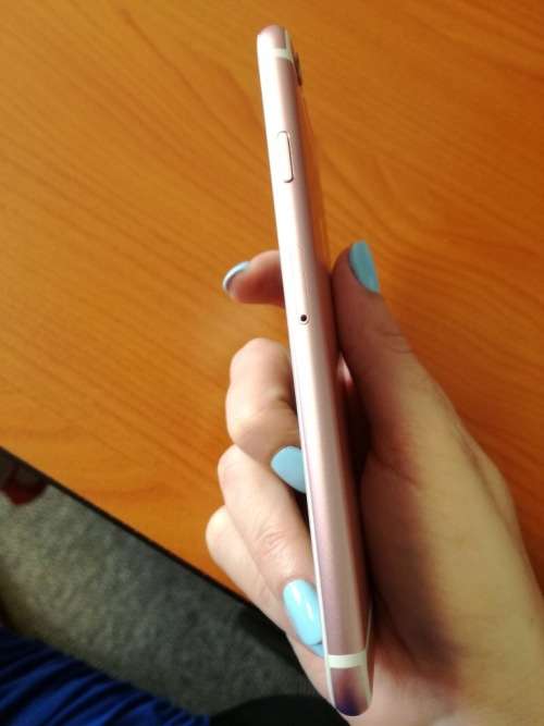 Iphone 6s in Rosegold