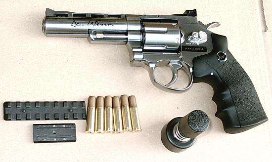 Dan Wesson 4" Revolver