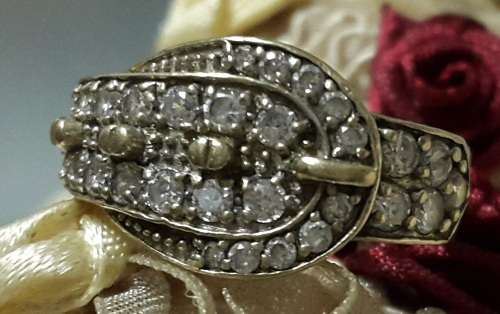 NEW LISTING!! BEAUTIFUL LADIES 9CT GOLD BELT BUCKLE RING WITH CUBIC ZIRCONIA STONES