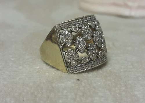 stunning ladies 9ct gold diamond ring shimmery 17mm width sizeT