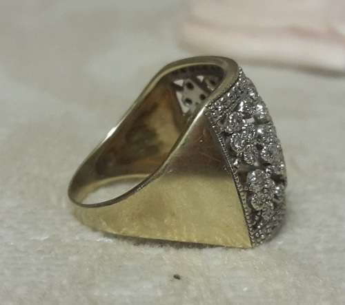 stunning ladies 9ct gold diamond ring shimmery 17mm width sizeT