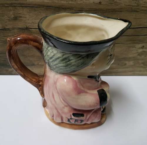BEAUTIFUL FIGURINE MUG