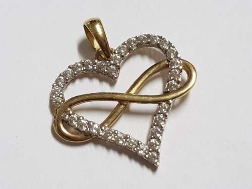 STUNNING 9CT GOLD HEART AND INFINITY NECKLACE